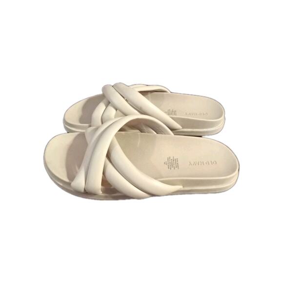 Cream Slide Sandal Sz 8.5 Puff Straps, Moonsand Beach Comfort Old Navy - Picture 2 of 5